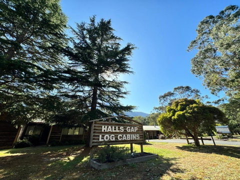 Halls Gap Log Cabins - Hervey Bay Accommodation 1