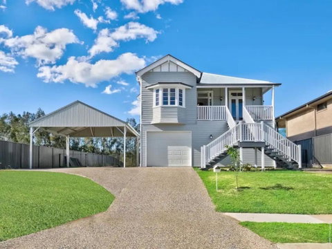 Hamptons House - Hervey Bay Accommodation 0