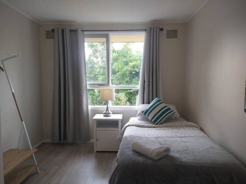 Happy Spacious Home Nr Canberra Hospital - Hervey Bay Accommodation 3