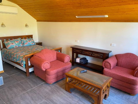 Hatchers Richmond Manor - Hervey Bay Accommodation 3