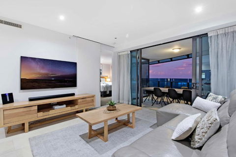 GUARANTEED OCEAN VIEW - Level 16 And Up - Soul Surfers Paradise - Self Contained &Privately Managed - Tourism Hervey Bay 3