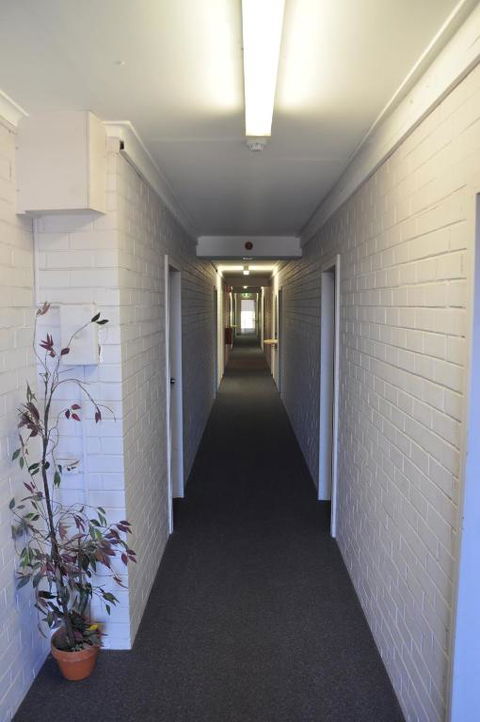 H & D Apartments - Tourism Hervey Bay 2