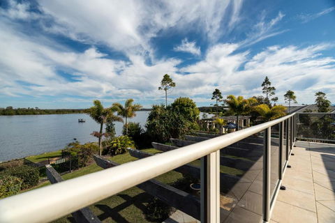 Harrington River Lodge - Hervey Bay Accommodation 1