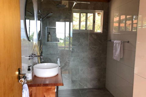 HEXAGON BEACH HOUSE Binalong Bay Of Fires Views - Tourism Hervey Bay 3