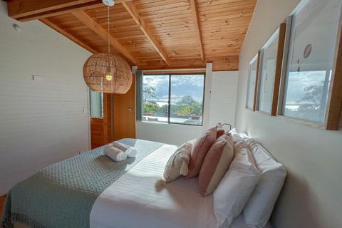 HEXAGON BEACH HOUSE Binalong Bay Of Fires Views - Tourism Hervey Bay 2