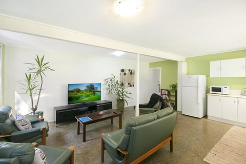 HideAway - Tweed Coast Holidays - Hervey Bay Accommodation 1