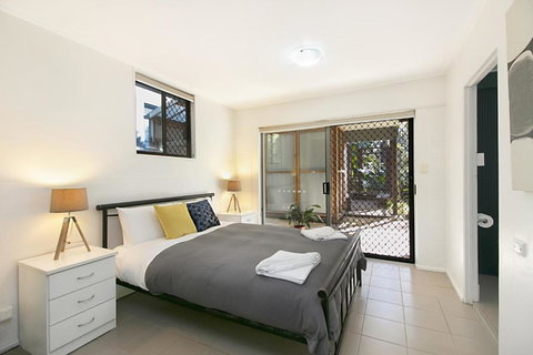 HideAway - Tweed Coast Holidays - Hervey Bay Accommodation 0