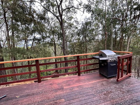 Hill Dweller Hideout - Hervey Bay Accommodation 1