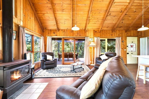 HILLSIDE HOUSE - Hervey Bay Accommodation 3
