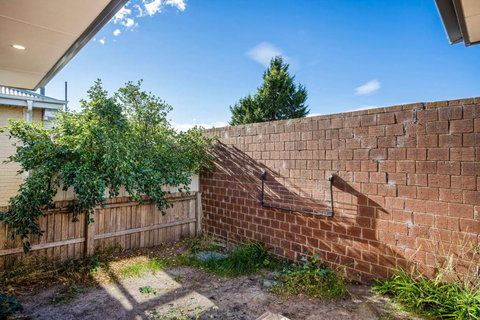 Hobart 4 Bedroom Cosy Stayz - Hervey Bay Accommodation 2