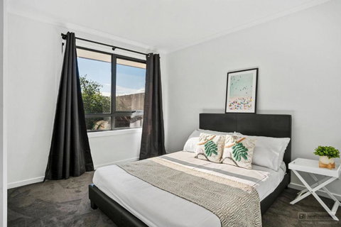 Hobart 4 Bedroom Cosy Stayz - Hervey Bay Accommodation 0