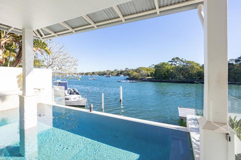 Iluka, Luxurious Riverfront Retreat - Hervey Bay Accommodation 1
