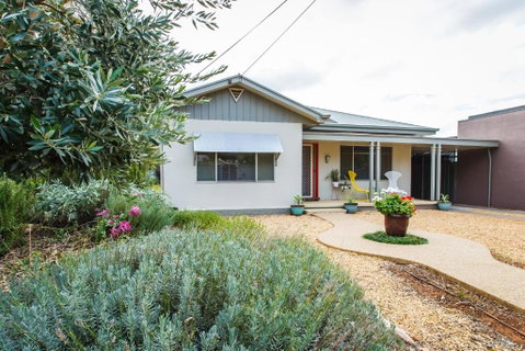 Indulge Homes - 77 Olive - Hervey Bay Accommodation 1