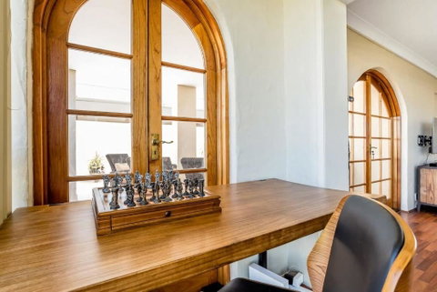 Inner City Pad Indooroopilly - Hervey Bay Accommodation 1