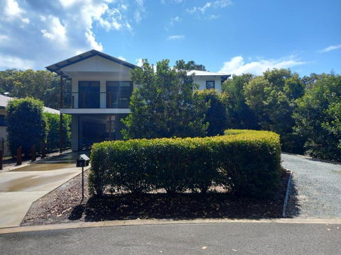 Ibis 9 House - Hervey Bay Accommodation 1
