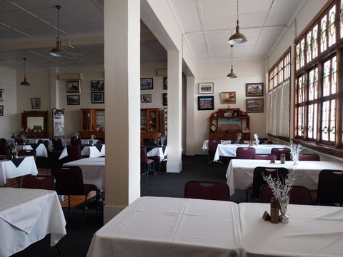 Hotel Corones - Hervey Bay Accommodation 2