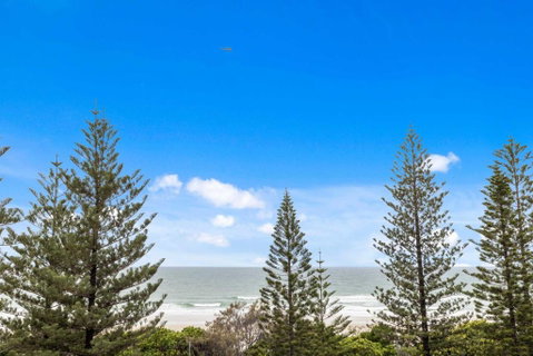 Iconic Burleigh Beachfront, 2 Bedroom Apartment - Hervey Bay Accommodation 2
