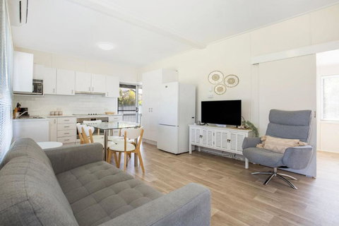 Idle Hours Pet Friendly 5 Mins Walk To Beach - Hervey Bay Accommodation 2