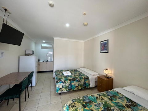 IGrand Motel - Hervey Bay Accommodation 0