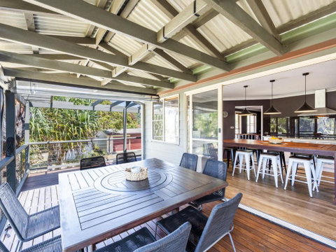 Ilukaholic - Hervey Bay Accommodation 2