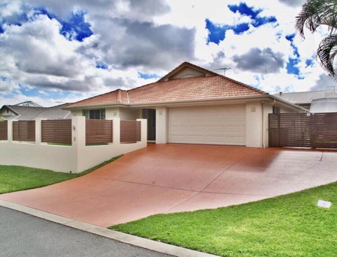 Immaculate House, Indulgent Living! - Hervey Bay Accommodation 0