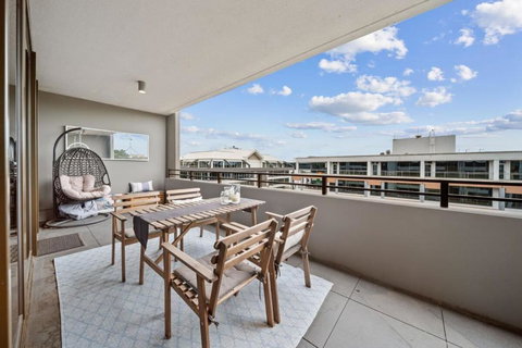 Impeccable 1-Bed With Alfresco Dining In Barton - Hervey Bay Accommodation 1