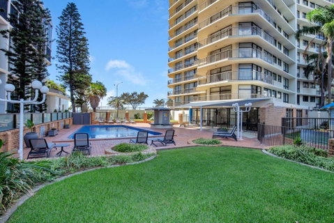 Imperial Surf Private Apartment - Hervey Bay Accommodation 2