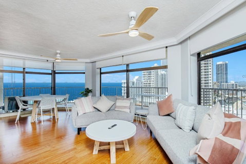 Imperial Surf Private Apartment - Hervey Bay Accommodation 0