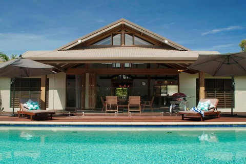 Indah Port Douglas - Hervey Bay Accommodation 0