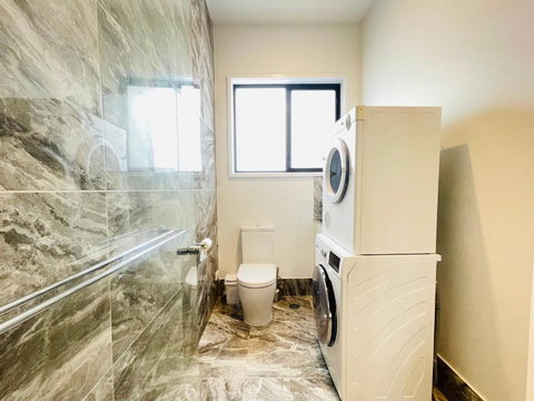 Independent Room With Onsuite And Small Kitchen - Hervey Bay Accommodation 1