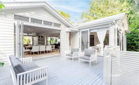 Indigo Blue - 600m To Beach, Pet By Approval - Hervey Bay Accommodation 2