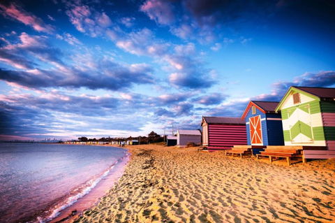 Indulge Luxury Holiday Near Brighton Beach With Private Garden Parking - Tourism Hervey Bay 3