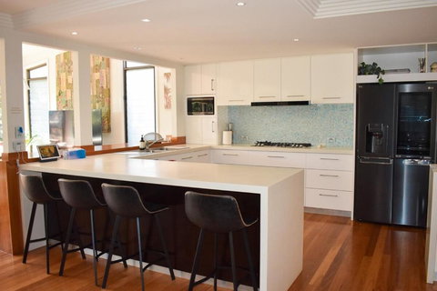 IndulgeAtSurfriders - Hervey Bay Accommodation 2