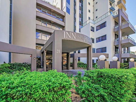 Inn On The Park Apartments - Tourism Hervey Bay 0