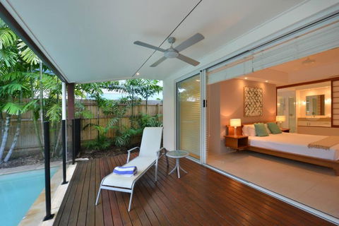 Innaminny - 4 Bedroom Luxury Beachside Getaway - Tourism Hervey Bay 3