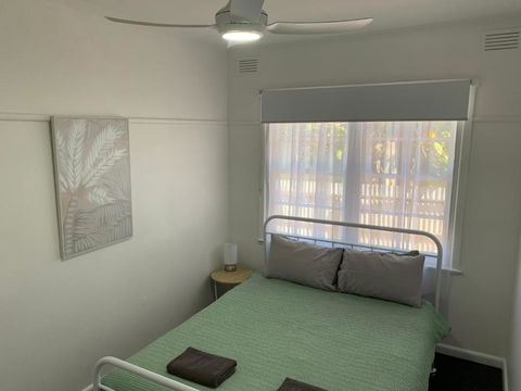 Inner Beauty Near Hosp 3BR Ample Parking W Wifi - Tourism Hervey Bay 3