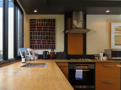 Inner City Executive Living - Tourism Hervey Bay 3