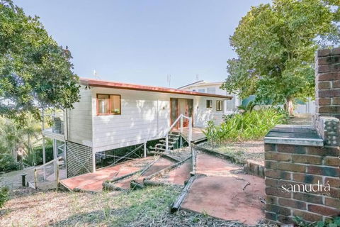 Insane Views Luxe Furnishing House On Highest Hill - Tourism Hervey Bay 2