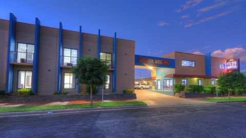 INVERELL RSM CLUB MOTEL - Hervey Bay Accommodation 0