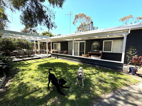 Inverloch Beach Shack - Hervey Bay Accommodation 0