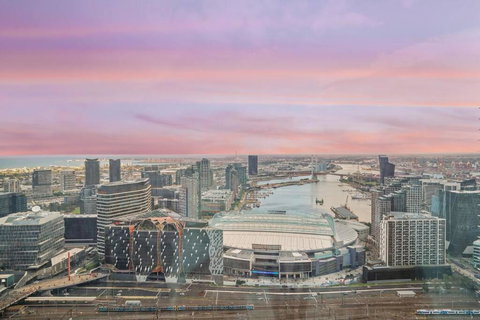 Irresistible Sunlit With Harbour And Bay View 3B2B1C - Hervey Bay Accommodation 0