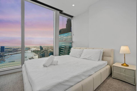 Irresistible Sunlit With Harbour And Bay View 3B2B1C - Hervey Bay Accommodation 3