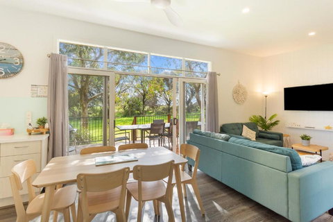 Isla Villa, Cowes, Phillip Island. - Hervey Bay Accommodation 3