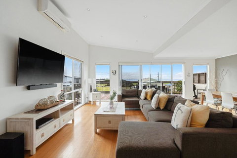 Island Daze Surf Beach Phillip Island - Hervey Bay Accommodation 2