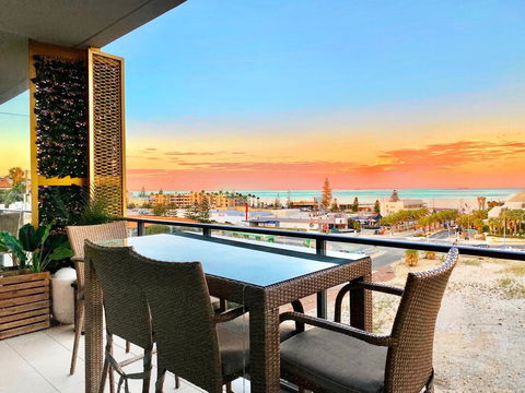 AdriaticBlu Luxe 2 Bed Apartment With Stunning Ocean Views - Hervey Bay Accommodation 1