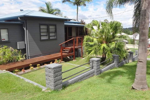 Aerwyn Brae - Tourism Hervey Bay 0