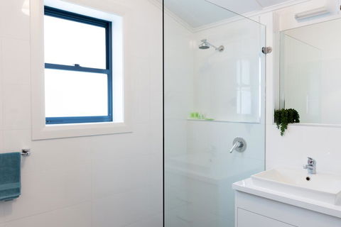 Agnes Cottage Bed & Breakfast - Hervey Bay Accommodation 1