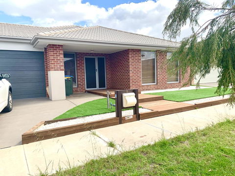 AHA Family Holiday House With Huge Backyard - Tourism Hervey Bay 2