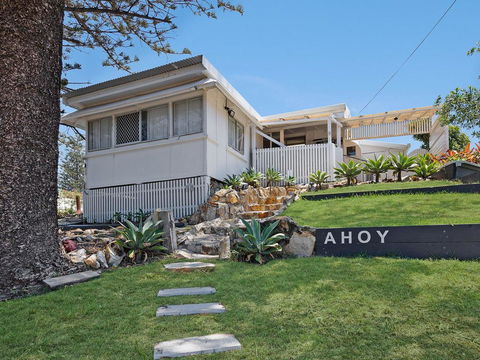 Ahoy Cottage - Hervey Bay Accommodation 0