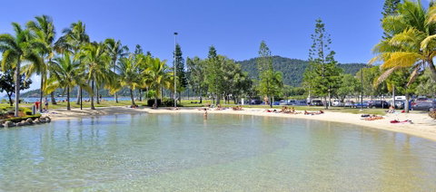 Airlie Waterfront Accommodation - Hervey Bay Accommodation 1